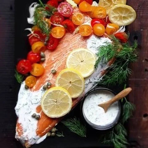 Gerookte zalm met frisse dille saus